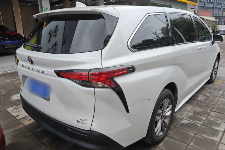 Used Toyota SIENNA 2024 2.5L Hybrid Comfort Edition Rear Right 45 Deg