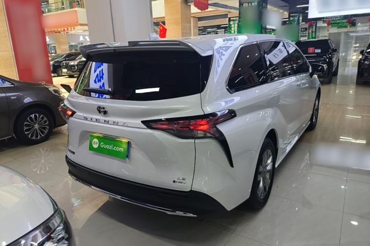 Used Toyota SIENNA 2024 2.5L Hybrid Comfort Edition Rear Right 45 Deg