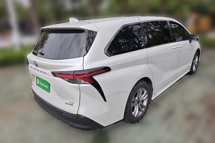 Used Toyota SIENNA 2024 2.5L Hybrid Comfort Edition Rear Right 45 Deg
