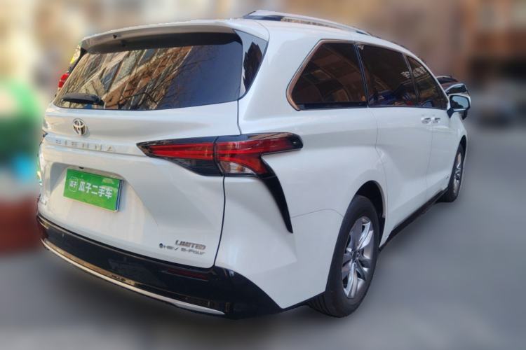 Used Toyota SIENNA 2024 2.5L Hybrid Four-Wheel Drive Prestige Edition Rear Right 45 Deg