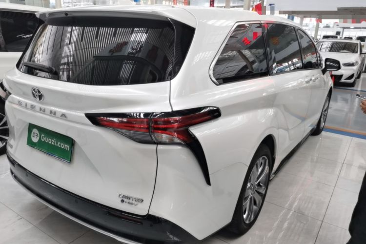 Used Toyota SIENNA 2024 2.5L Hybrid Prestige Deluxe Edition Rear Right 45 Deg