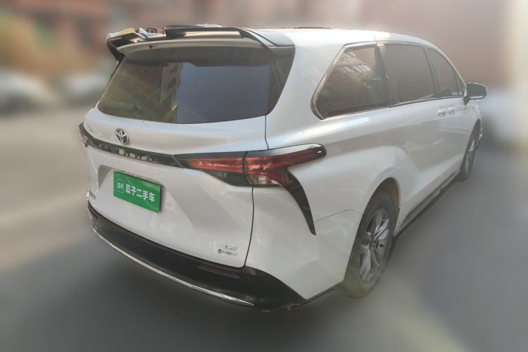 Used Toyota SIENNA 2024 2.5L Hybrid Comfort Edition Rear Right 45 Deg