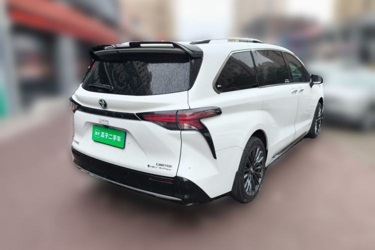 Used Toyota SIENNA 2024 2.5L Hybrid Four-Wheel Drive Prestige Edition Rear Right 45 Deg