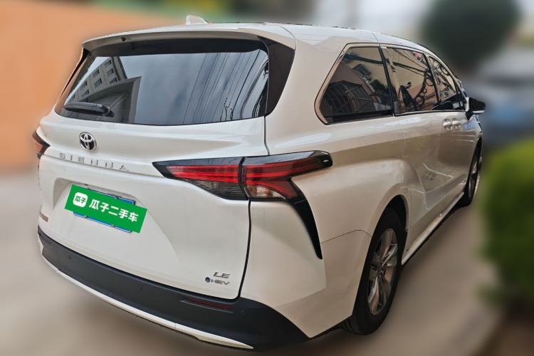 Used Toyota SIENNA 2024 2.5L Hybrid Comfort Edition Rear Right 45 Deg
