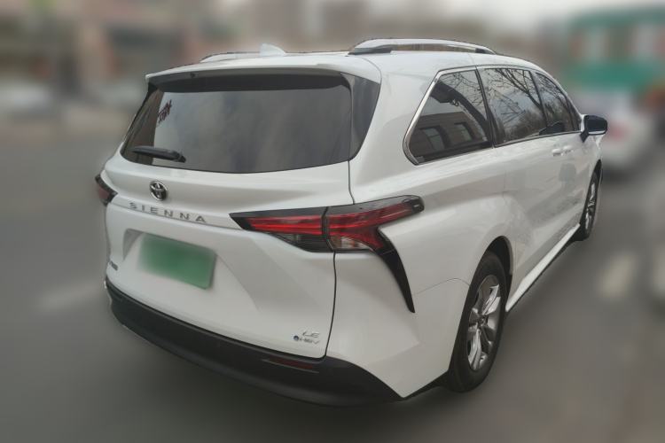 Used Toyota SIENNA 2024 2.5L Hybrid Comfort Edition Rear Right 45 Deg