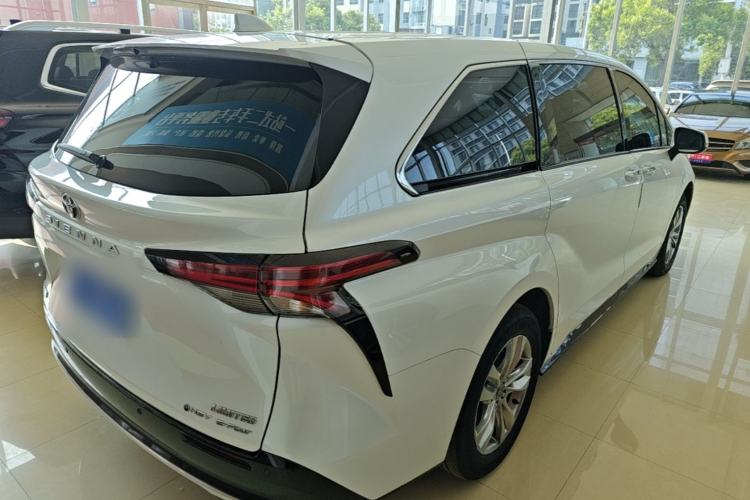 Used Toyota SIENNA 2024 2.5L Hybrid Four-Wheel Drive Prestige Edition Rear Right 45 Deg