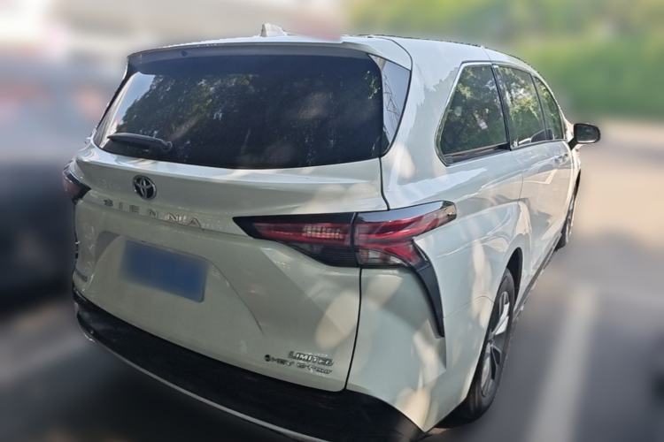 Used Toyota SIENNA 2024 2.5L Hybrid Four-Wheel Drive Prestige Edition Rear Right 45 Deg