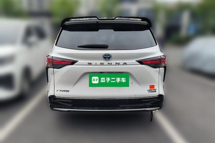 Used Toyota SIENNA 2024 2.5L Hybrid Luxury Edition Rear