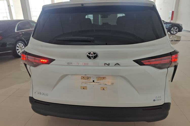 Used Toyota SIENNA 2024 2.5L Hybrid Comfort Edition Rear