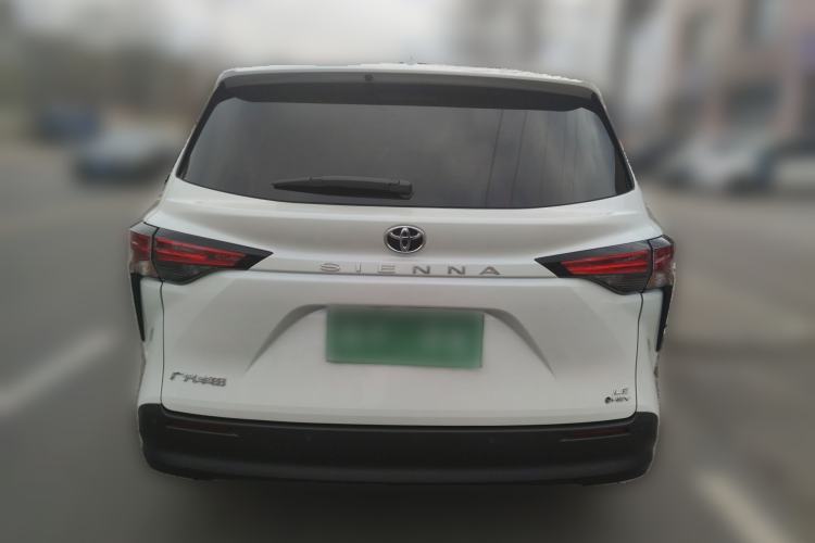 Used Toyota SIENNA 2024 2.5L Hybrid Comfort Edition Rear
