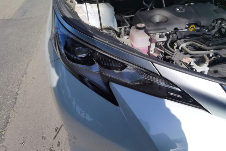 Used Toyota SIENNA 2024 2.5L Hybrid Four-Wheel Drive Prestige Edition Right Front Headlight