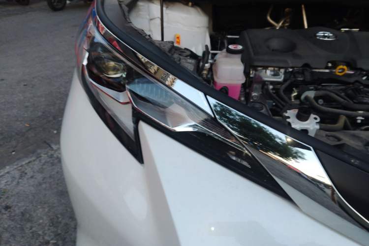 Used Toyota SIENNA 2024 2.5L Hybrid Comfort Edition Right Front Headlight