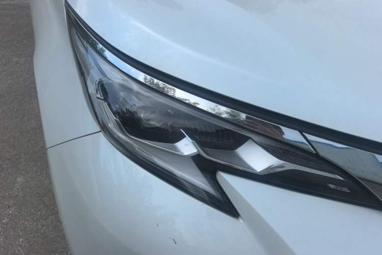 Used Toyota SIENNA 2024 2.5L Hybrid Comfort Edition Right Front Headlight