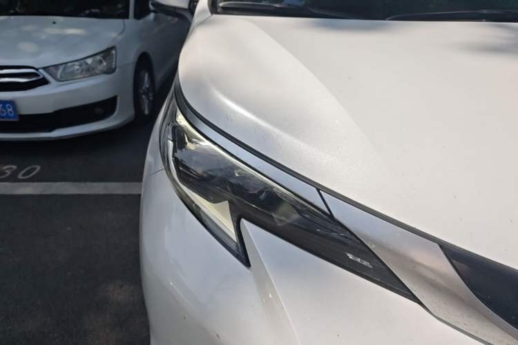 Used Toyota SIENNA 2024 2.5L Hybrid Four-Wheel Drive Prestige Edition Right Front Headlight