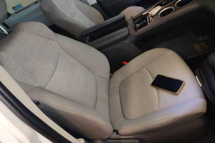 Used Toyota SIENNA 2024 2.5L Hybrid Comfort Edition Right Front Seat
