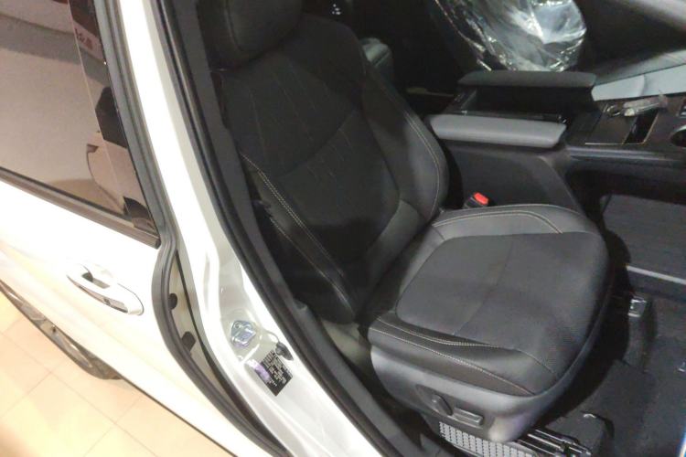 Used Toyota SIENNA 2024 2.5L Hybrid Prestige Deluxe Edition Right Front Seat