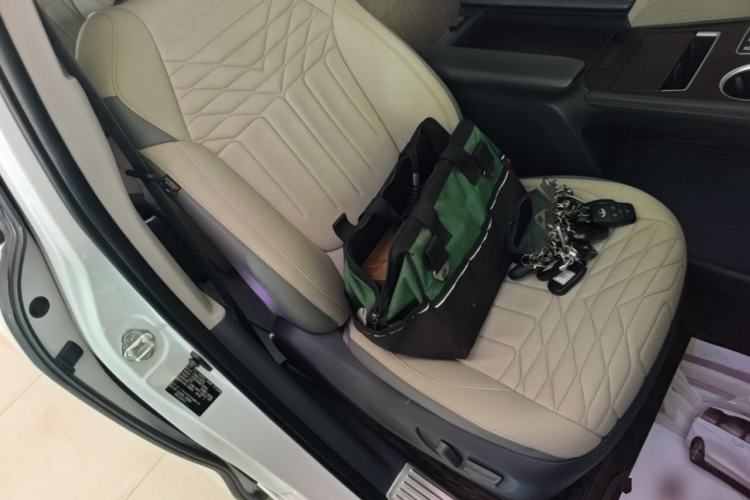 Used Toyota SIENNA 2024 2.5L Hybrid Comfort Edition Right Front Seat