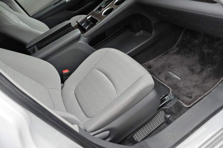 Used Toyota SIENNA 2024 2.5L Hybrid Comfort Edition Right Front Seat