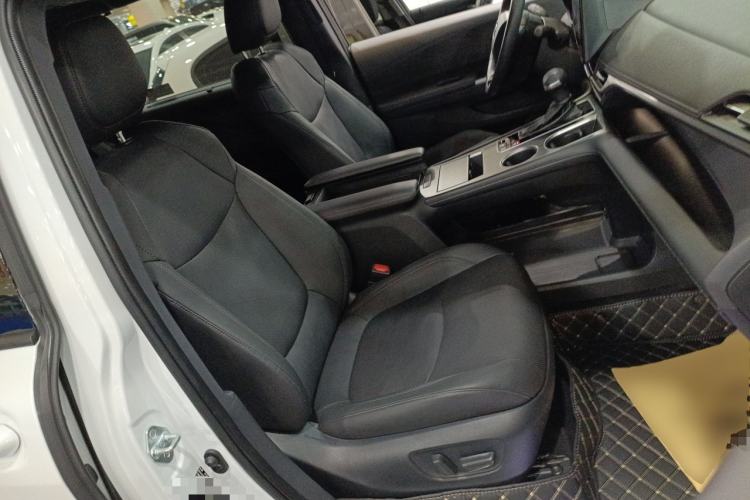 Used Toyota SIENNA 2024 2.5L Hybrid Four-Wheel Drive Prestige Edition Right Front Seat