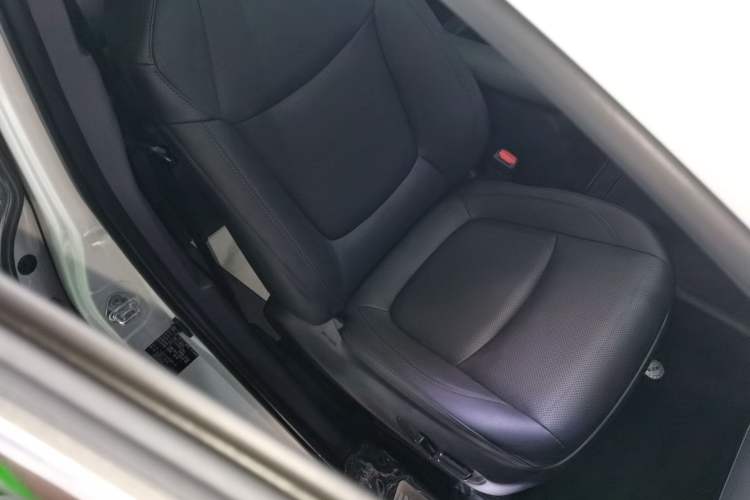 Used Toyota SIENNA 2024 2.5L Hybrid Four-Wheel Drive Prestige Edition Right Front Seat