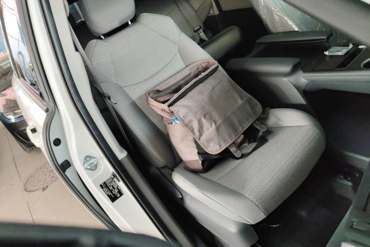 Used Toyota SIENNA 2024 2.5L Hybrid Comfort Edition Right Front Seat