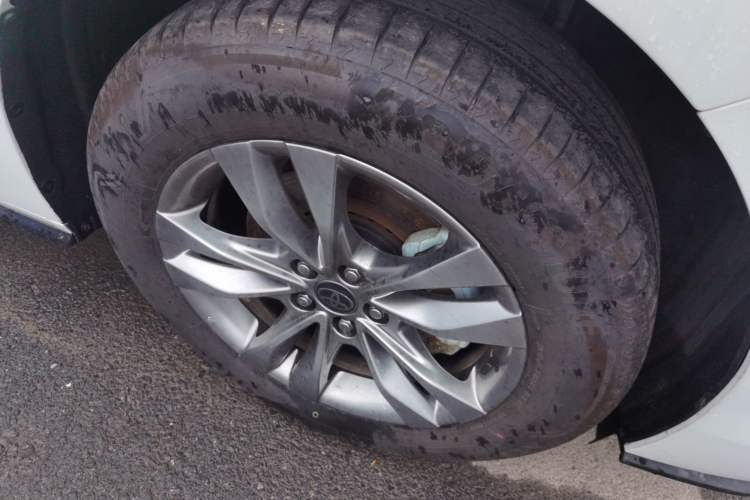 Used Toyota SIENNA 2024 2.5L Hybrid Four-Wheel Drive Luxury Edition Right Front Wheel Hub