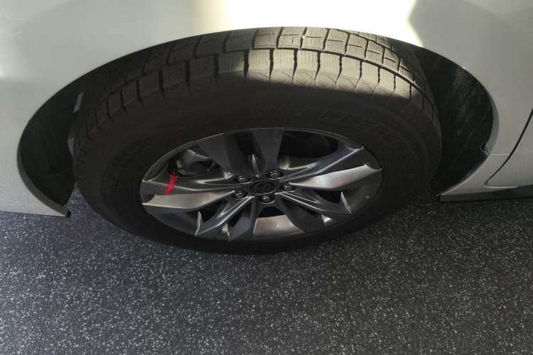 Used Toyota SIENNA 2024 2.5L Hybrid Four-Wheel Drive Prestige Edition Right Rear Wheel Hub