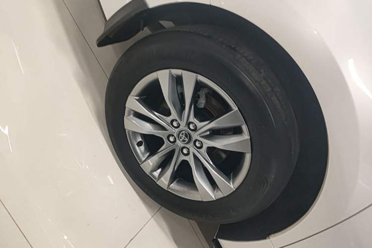 Used Toyota SIENNA 2024 2.5L Hybrid Four-Wheel Drive Prestige Edition Right Rear Wheel Hub