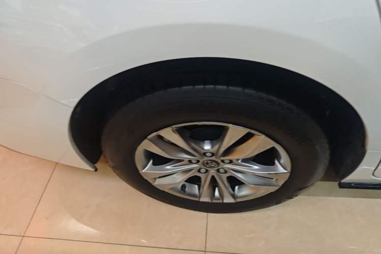 Used Toyota SIENNA 2024 2.5L Hybrid Luxury Edition Right Rear Wheel Hub
