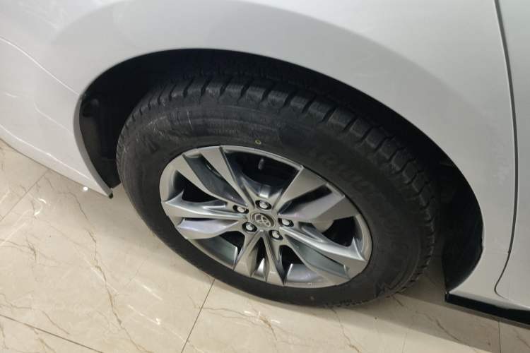 Used Toyota SIENNA 2024 2.5L Hybrid Four-Wheel Drive Prestige Edition Right Rear Wheel Hub