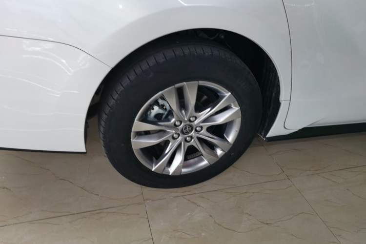 Used Toyota SIENNA 2024 2.5L Hybrid Four-Wheel Drive Prestige Edition Right Rear Wheel Hub