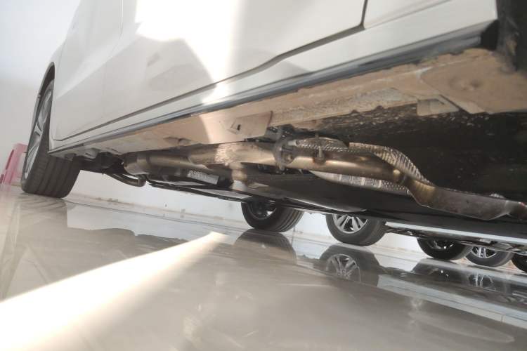 Used Toyota SIENNA 2024 2.5L Hybrid Prestige Deluxe Edition Right Side Sill