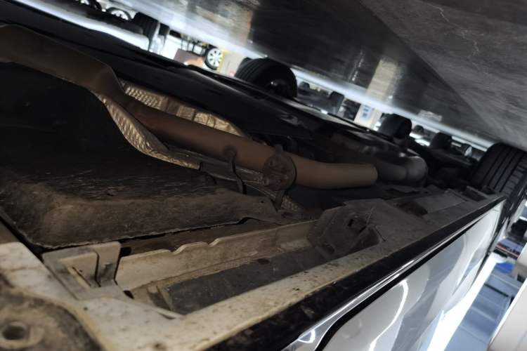 Used Toyota SIENNA 2024 2.5L Hybrid Four-Wheel Drive Prestige Edition Right Side Sill