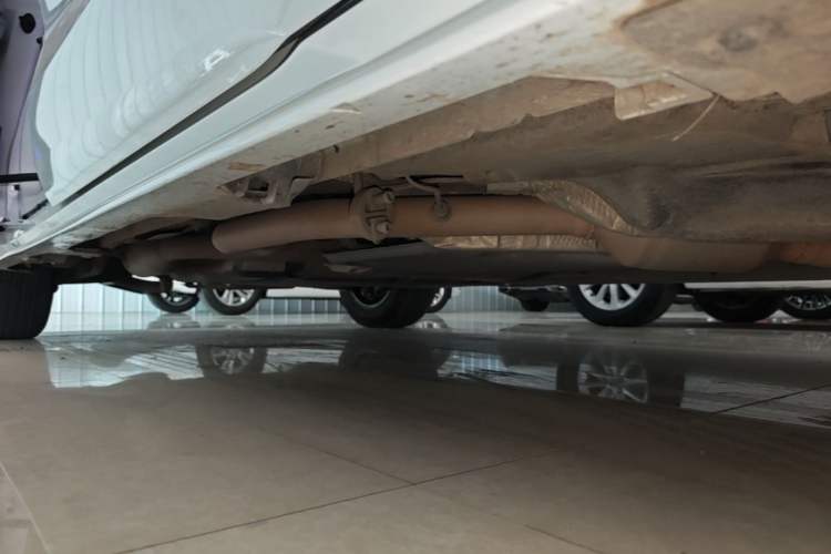 Used Toyota SIENNA 2024 2.5L Hybrid Comfort Edition Right Side Sill