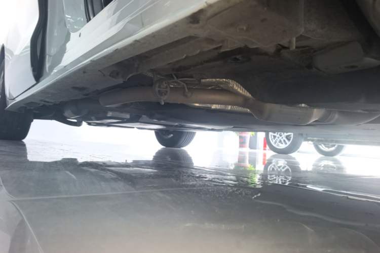 Used Toyota SIENNA 2024 2.5L Hybrid Comfort Edition Right Side Sill