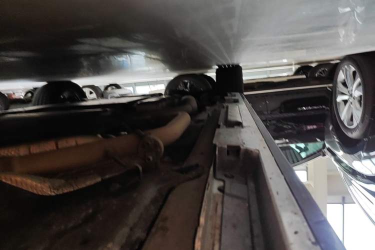 Used Toyota SIENNA 2024 2.5L Hybrid Luxury Edition Right Side Sill