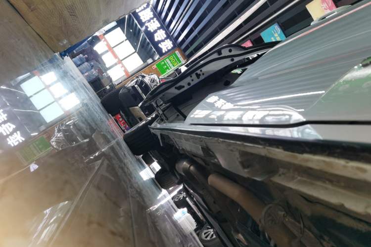 Used Toyota SIENNA 2024 2.5L Hybrid Four-Wheel Drive Prestige Edition Right Side Sill