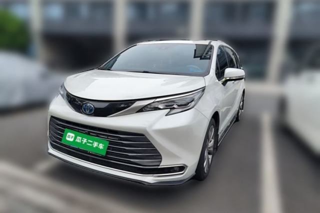 Used Toyota SIENNA 2024 2.5L Hybrid Luxury Edition