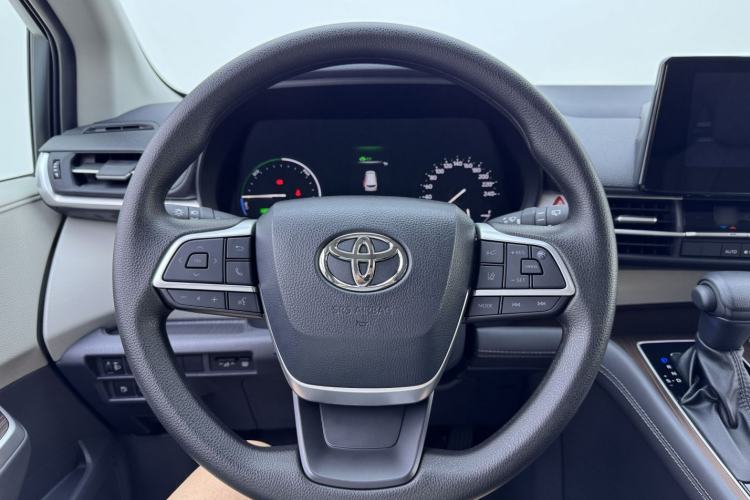 Used Toyota SIENNA 2024 2.5L Hybrid Comfort Edition Steering Wheel