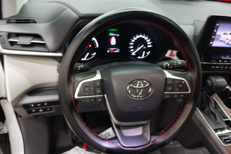 Used Toyota SIENNA 2024 2.5L Hybrid Comfort Edition Steering Wheel