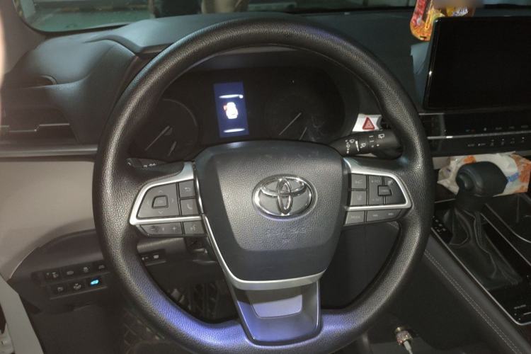 Used Toyota SIENNA 2024 2.5L Hybrid Comfort Edition Steering Wheel
