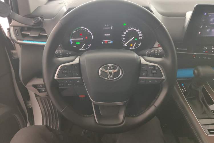 Used Toyota SIENNA 2024 2.5L Hybrid Comfort Edition Steering Wheel