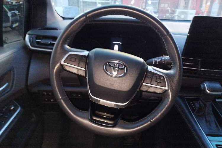 Used Toyota SIENNA 2024 2.5L Hybrid Four-Wheel Drive Prestige Edition Steering Wheel