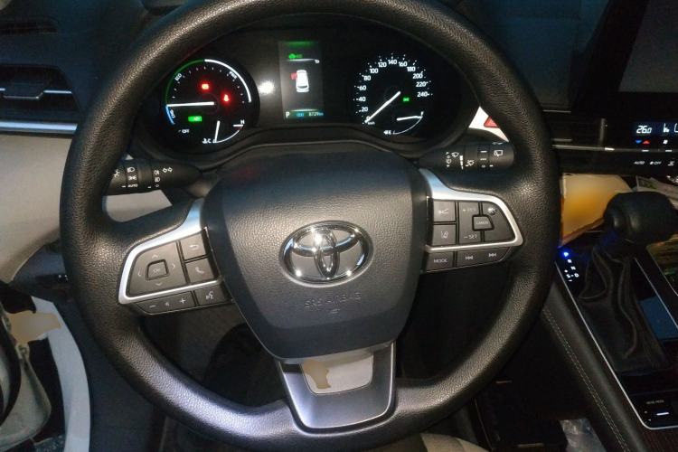 Used Toyota SIENNA 2024 2.5L Hybrid Comfort Edition Steering Wheel