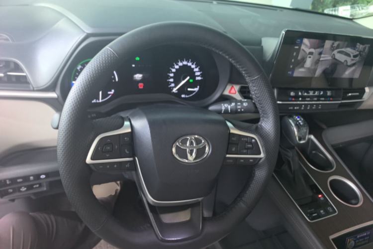 Used Toyota SIENNA 2024 2.5L Hybrid Comfort Edition Steering Wheel