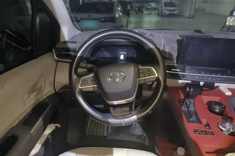 Used Toyota SIENNA 2024 2.5L Hybrid Comfort Edition Steering Wheel