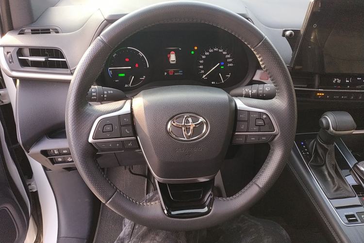 Used Toyota SIENNA 2024 2.5L Hybrid Luxury Edition Steering Wheel