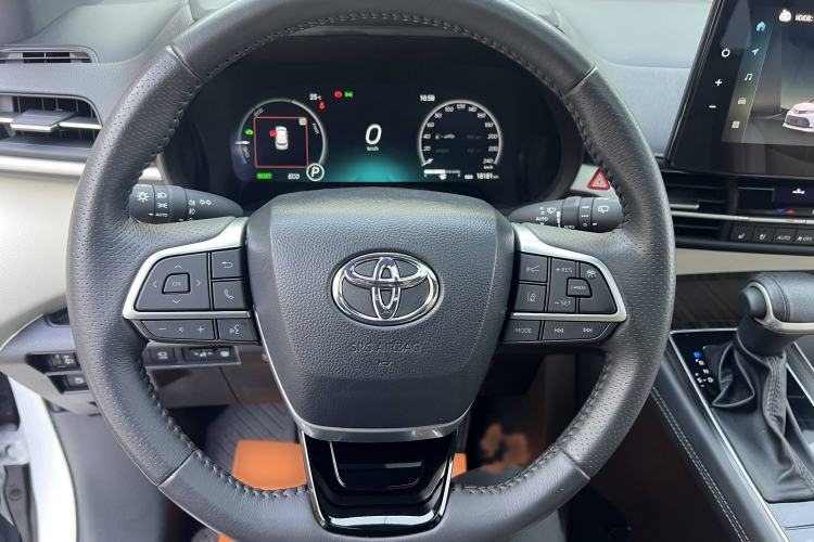 Used Toyota SIENNA 2024 2.5L Hybrid Ultimate Edition Steering Wheel