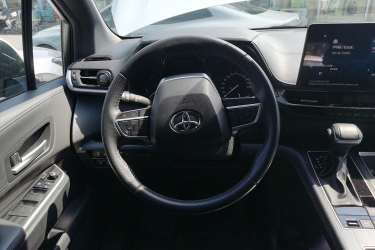 Used Toyota SIENNA 2024 2.5L Hybrid Luxury Edition Steering Wheel
