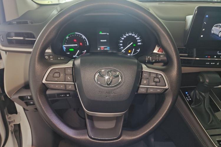 Used Toyota SIENNA 2024 2.5L Hybrid Comfort Edition Steering Wheel